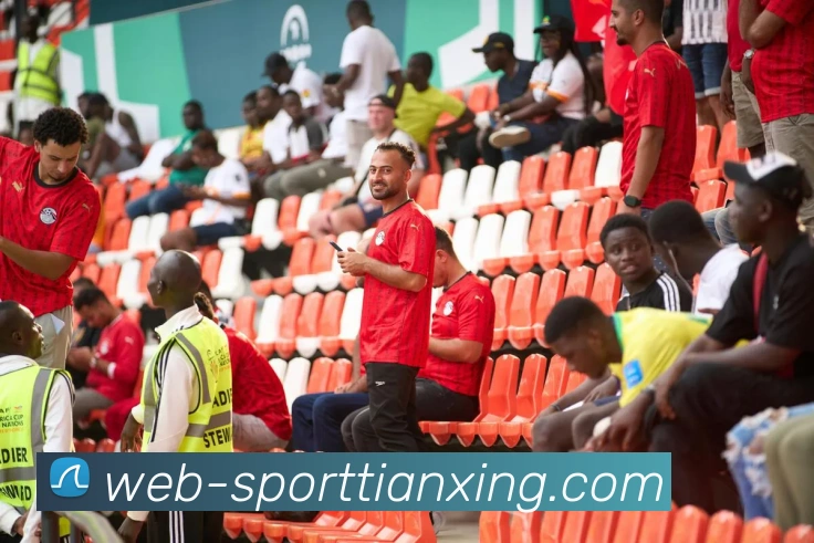 热刺希望留住海廷加助力图多尔却遭拒绝引发关注