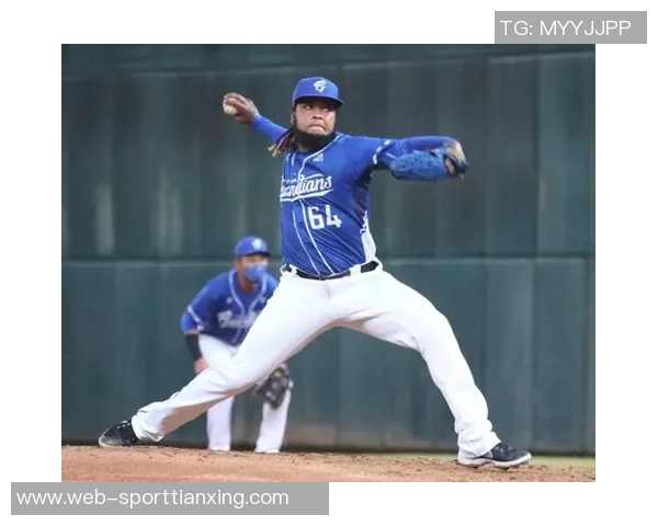 麦克丹尼尔斯首节完美表现五投全中助球队领先贡献14分三分球四投全中